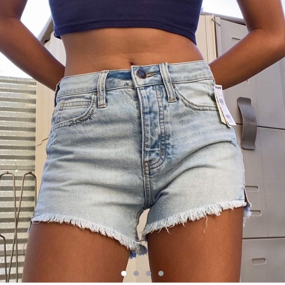 NWT Tilly’s RSQ Vintage High Rise Blue Shorts